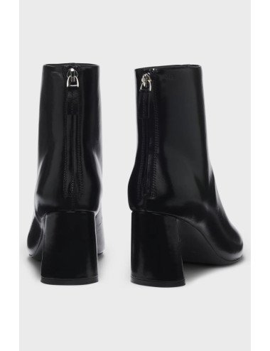 Bottines en cuir avec logo embossé